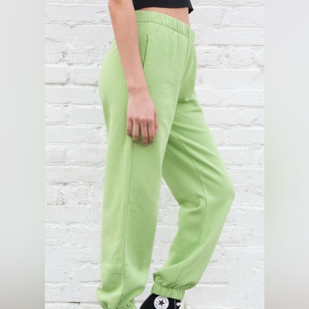brandy Melville Rosa sweatpants one size